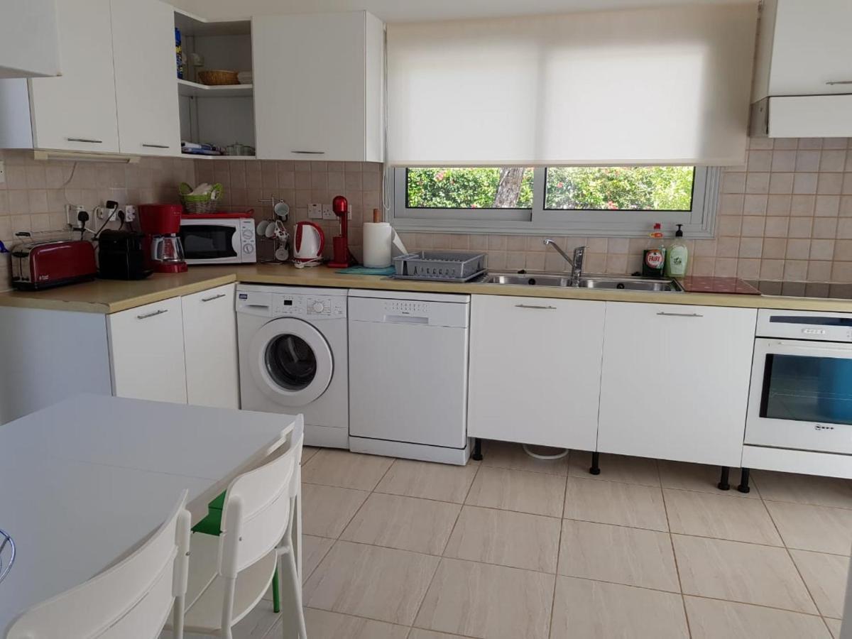 Villa Bouboulina Cyprus Ayia Napa Bagian luar foto